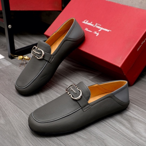 Salvatore Ferragamo Leather Shoes For Men #1012099