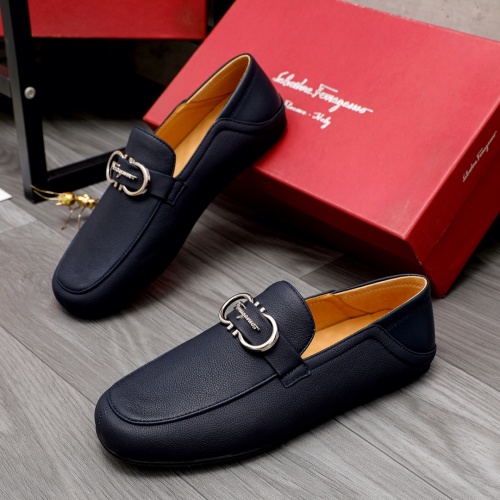 Salvatore Ferragamo Leather Shoes For Men #1012100