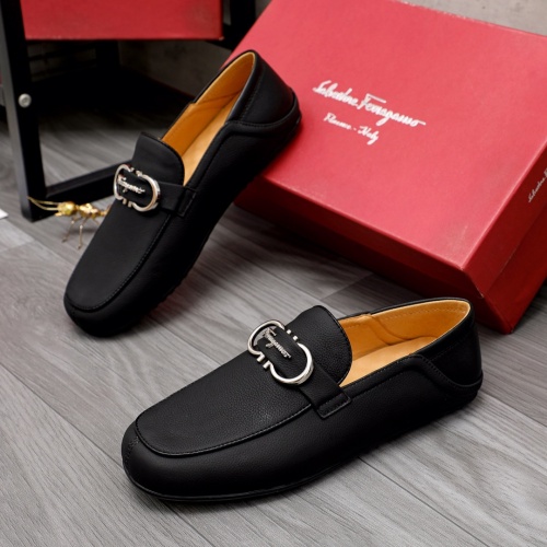 Salvatore Ferragamo Leather Shoes For Men #1012101