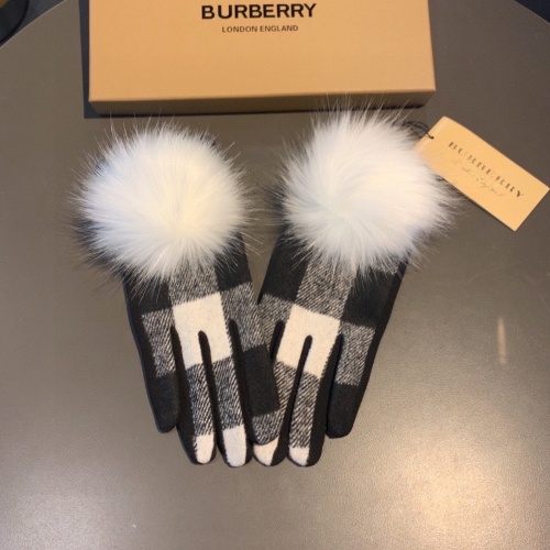 Burberry Gloves For Women #1012586