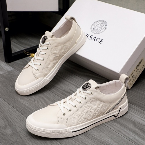 Versace Casual Shoes For Men #1012647