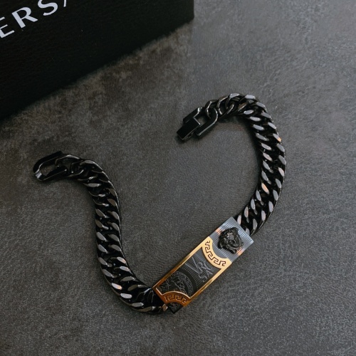 Replica Versace Bracelet #1013688 $48.00 USD for Wholesale