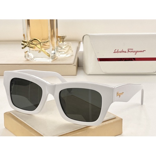 Salvatore Ferragamo AAA Quality Sunglasses #1015032
