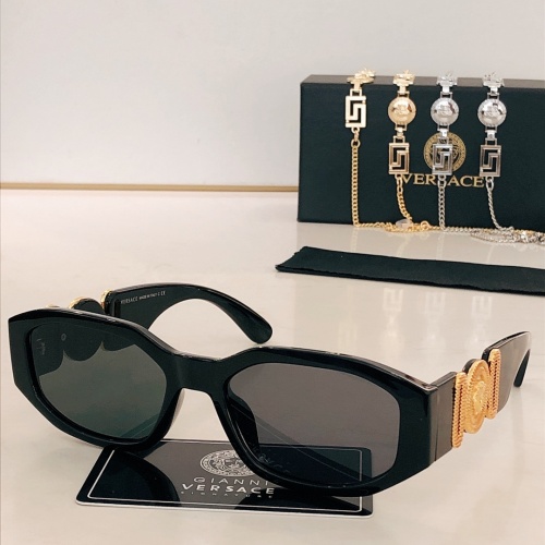 Versace AAA Quality Sunglasses #1015416