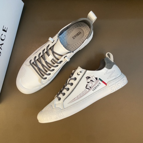 Versace Casual Shoes For Men #1015658