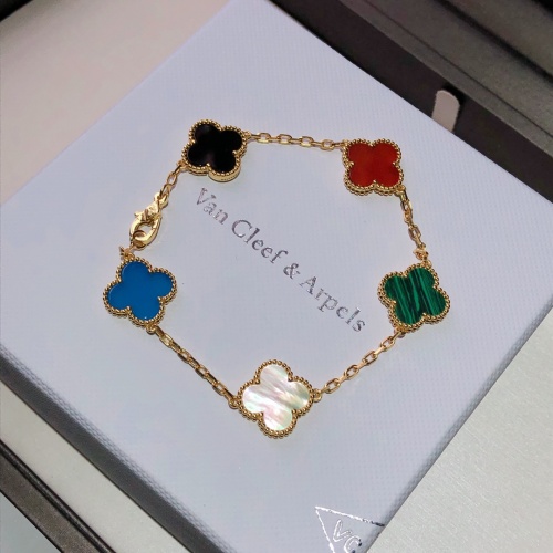 Van Cleef & Arpels Bracelet For Women #1016186