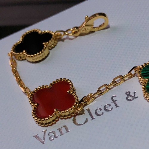 Replica Van Cleef & Arpels Bracelet For Women #1016186 $39.00 USD for Wholesale