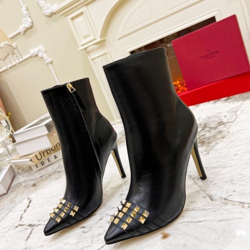 Valentino Boots For Women #1016388