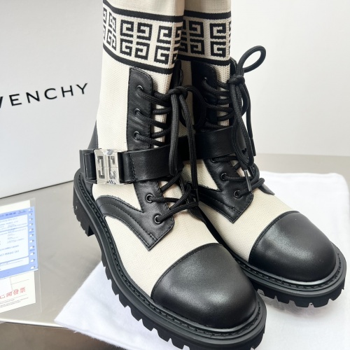 Givenchy Boots For Women #1016652