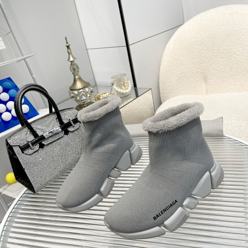 Balenciaga Boots For Women #1016672