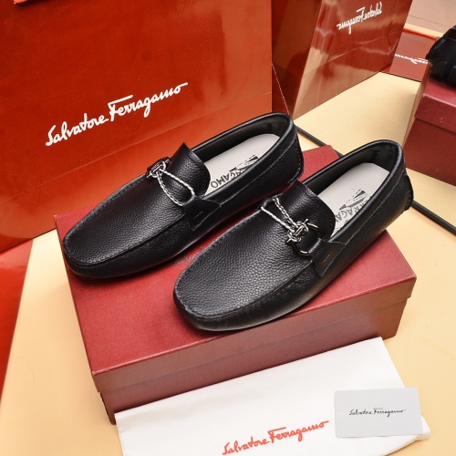 Salvatore Ferragamo Leather Shoes For Men #1016986