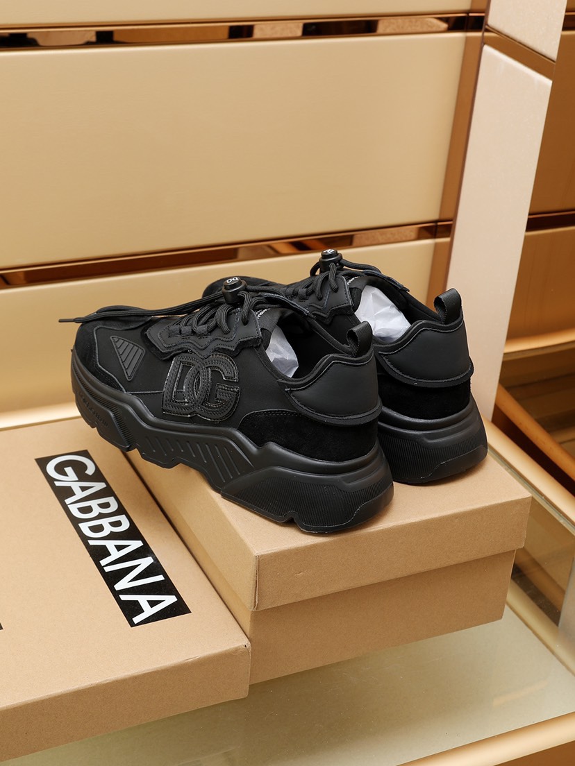 Dolce & Gabbana D&G Casual Shoes For Men 1011285 100.00 USD
