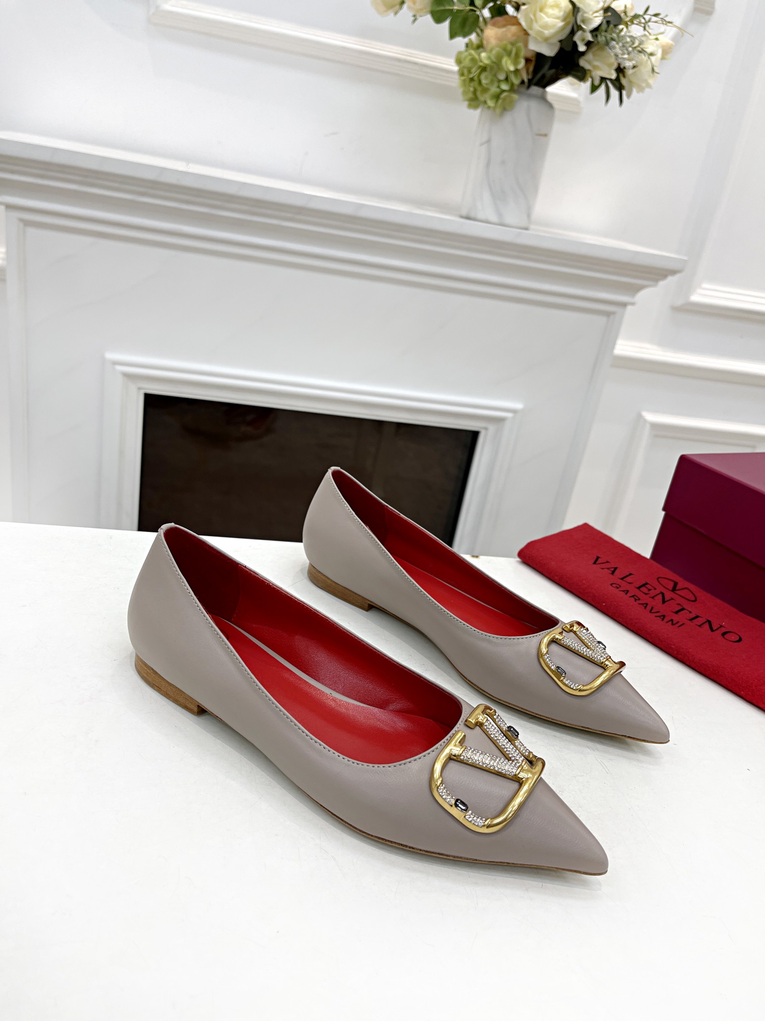 Valentino Flat Shoes For Women 1014127 96.00 USD, Wholesale Replica