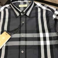 $64.00 USD Burberry Shirts Long Sleeved For Men #1009122
