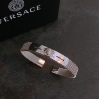 $42.00 USD Versace Bracelet #1009987