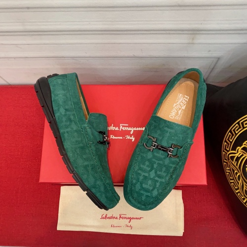 Salvatore Ferragamo Leather Shoes For Men #1018618