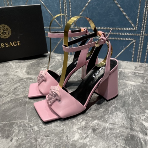 Versace Sandal For Women #1019102