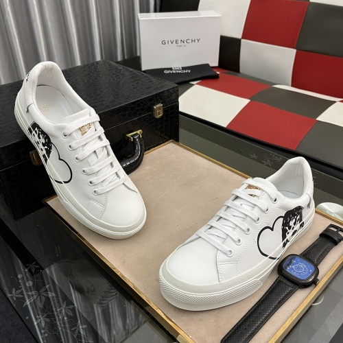 Givenchy Casual Shoes For Men #1019374
