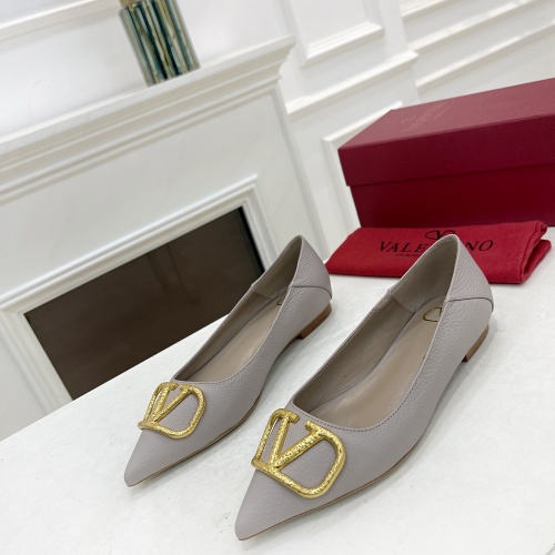 Valentino Flat Shoes For Women #1019956 $92.00 USD, Wholesale Replica Valentino Flat Shoes