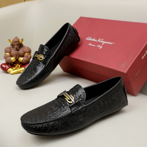 Salvatore Ferragamo Leather Shoes For Men #1020010