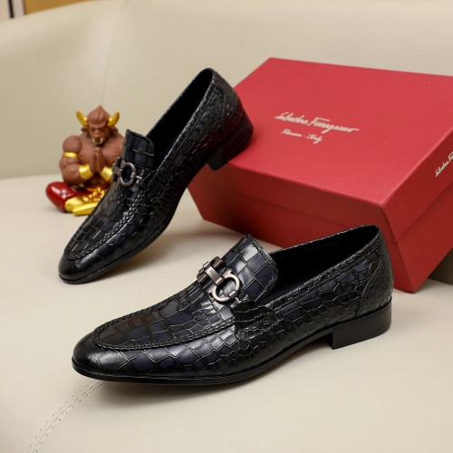 Salvatore Ferragamo Leather Shoes For Men #1020027
