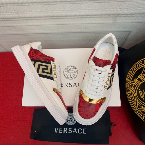 Versace Casual Shoes For Men #1020156
