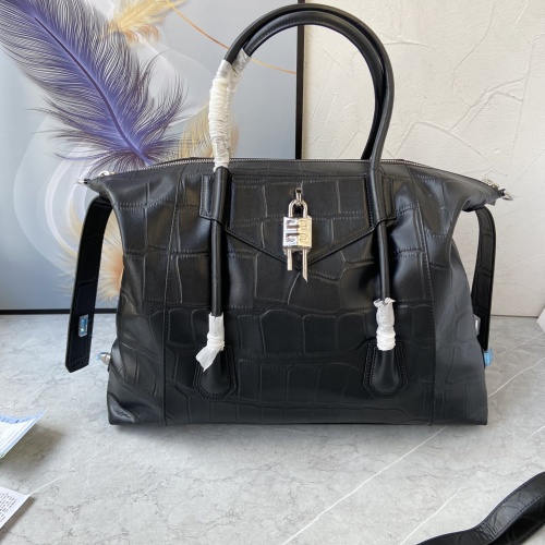 Givenchy AAA Quality Handbags For Women #1021131