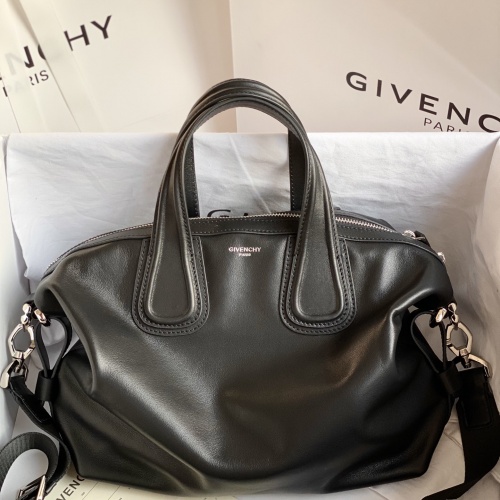 Givenchy AAA Quality Handbags For Women #1021143