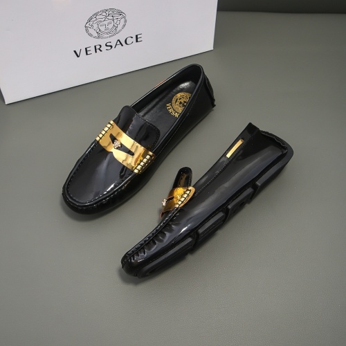 Versace Leather Shoes For Men #1021148