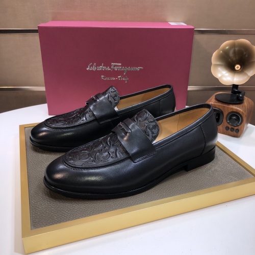 Salvatore Ferragamo Leather Shoes For Men #1022575