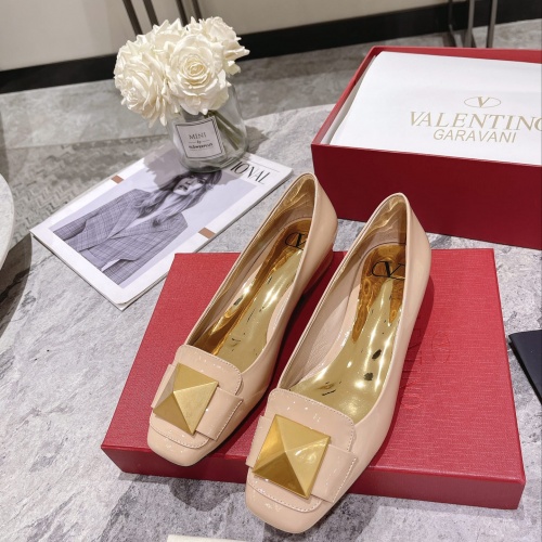Valentino Flat Shoes For Women #1022899