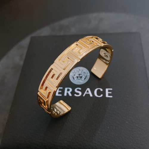 Replica Versace Bracelet #1023712 $36.00 USD for Wholesale
