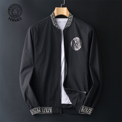 $60.00 USD Versace Jackets Long Sleeved For Men #1024412