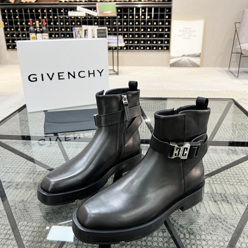 Givenchy Boots For Men #1024650