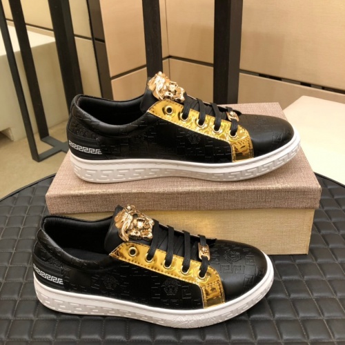 Replica Versace Casual Shoes For Men #1024672 $72.00 USD for Wholesale
