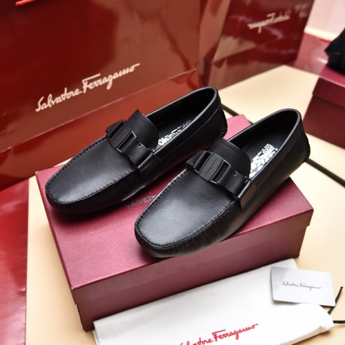 Salvatore Ferragamo Leather Shoes For Men #1025220