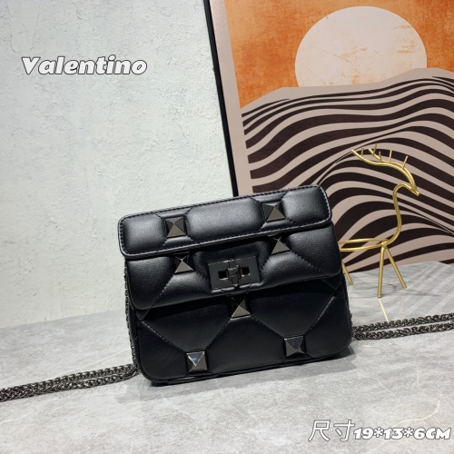 Valentino AAA Quality Messenger Bags For Women #1025396