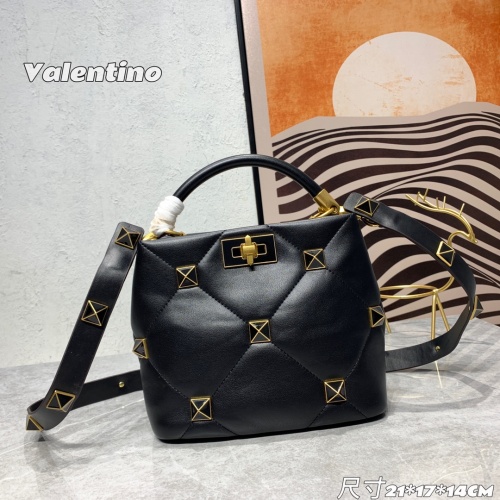 Valentino AAA Quality Messenger Bags For Women #1025403