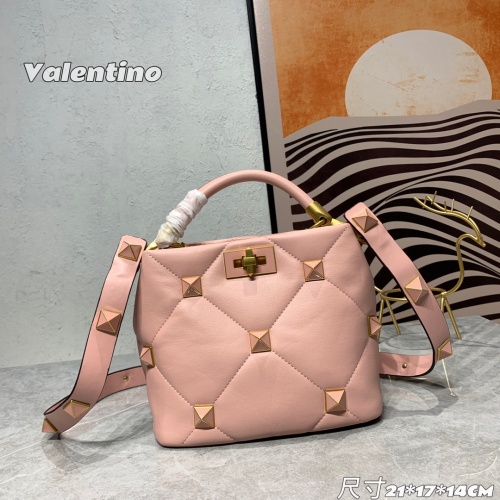 Valentino AAA Quality Messenger Bags For Women #1025404