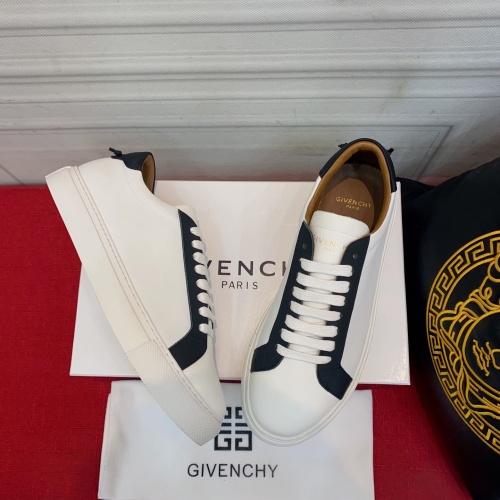 Givenchy Casual Shoes For Men #1026935