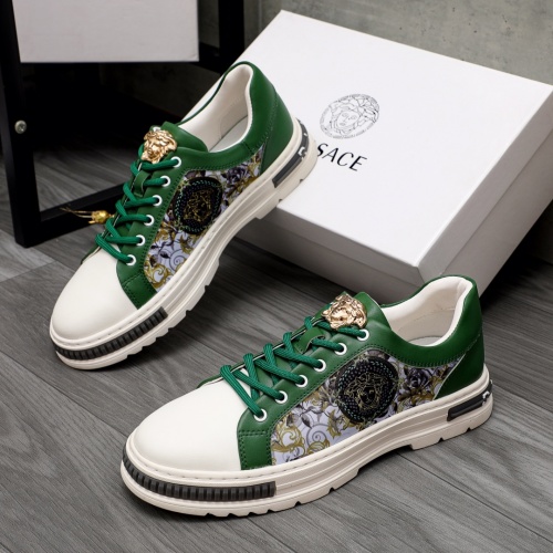 Versace Casual Shoes For Men #1026944