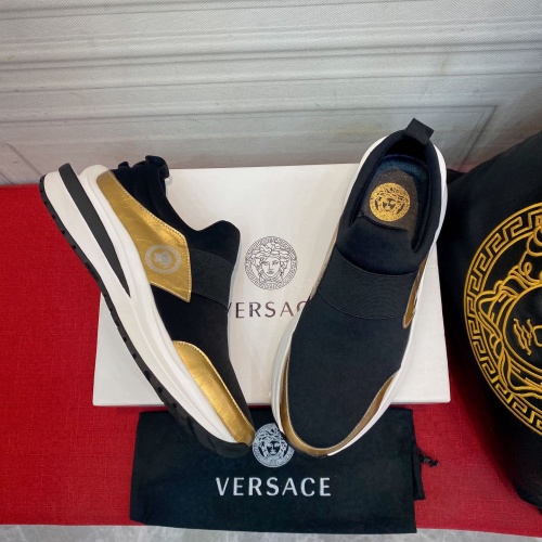 Versace Casual Shoes For Men #1026997