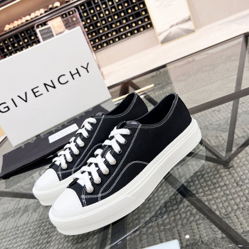 Givenchy Casual Shoes For Men #1027857