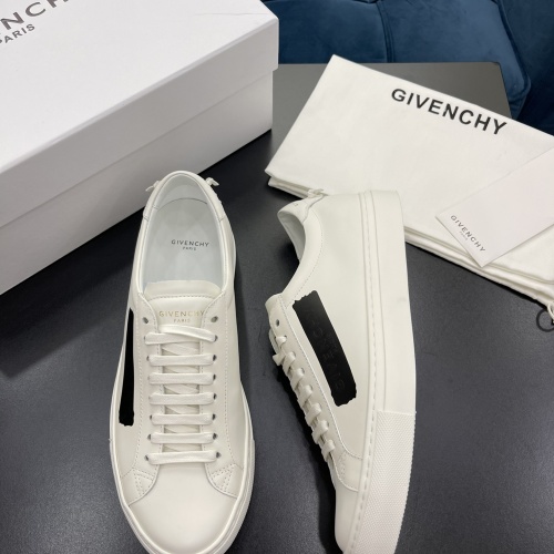Givenchy Casual Shoes For Men #1027893