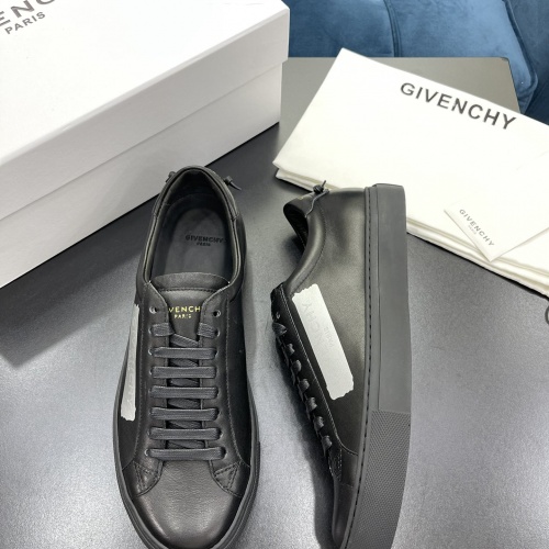Givenchy Casual Shoes For Men #1027894