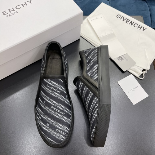 Givenchy Casual Shoes For Men #1027899