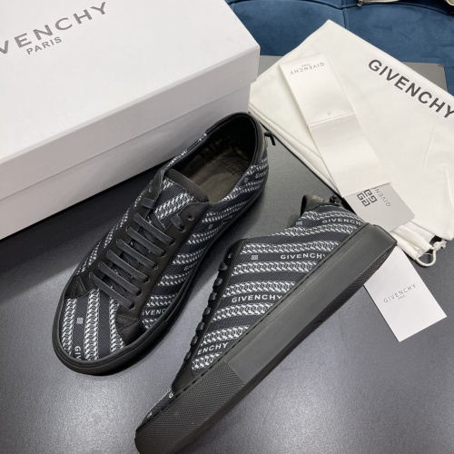 Givenchy Casual Shoes For Men #1027900