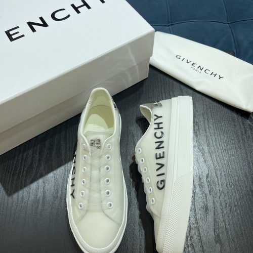 Givenchy Casual Shoes For Men #1027903