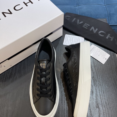 Givenchy Casual Shoes For Men #1027906