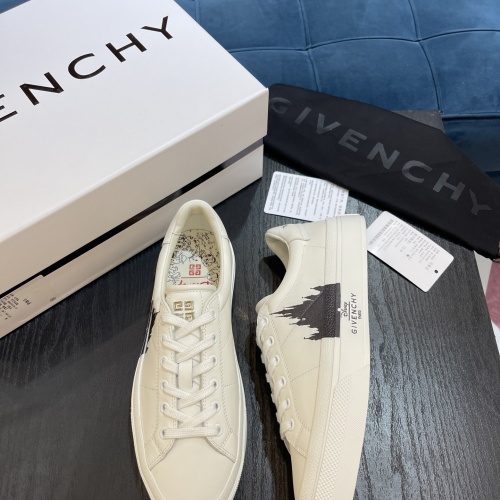 Givenchy Casual Shoes For Men #1027907